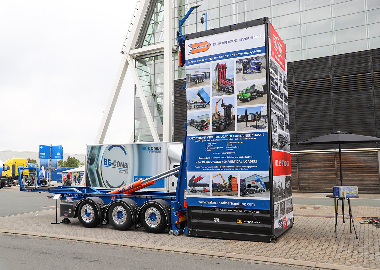 Ook toonde Pacton deze stijllader die samen met Vako Transport Systems is ontwikkeld.